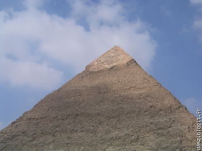 Khéphren, avec son parement calcaire au sommet