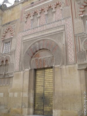 Une des portes d'entrée de la mezquita